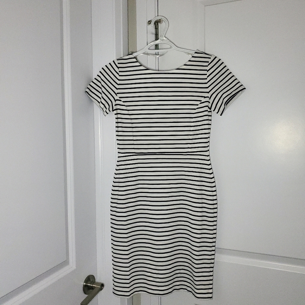 BANANA REPUBLIC Petite Bodycon Sheath Stripe Dress